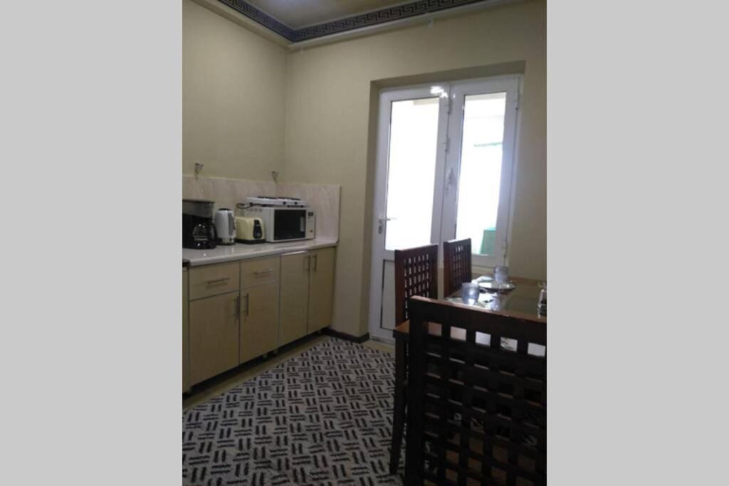 City Centre Hamza 1 Min Metro 2 Bed Apartment. New Tashkent Exterior photo